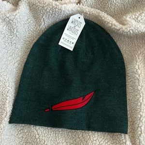 NWT // whosits & whatsits // peter pan beanie